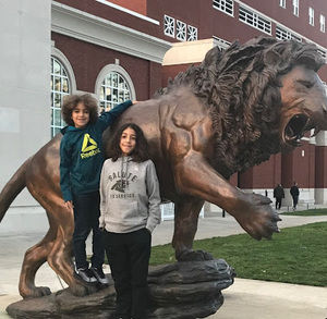 Meet your Posher, Ez